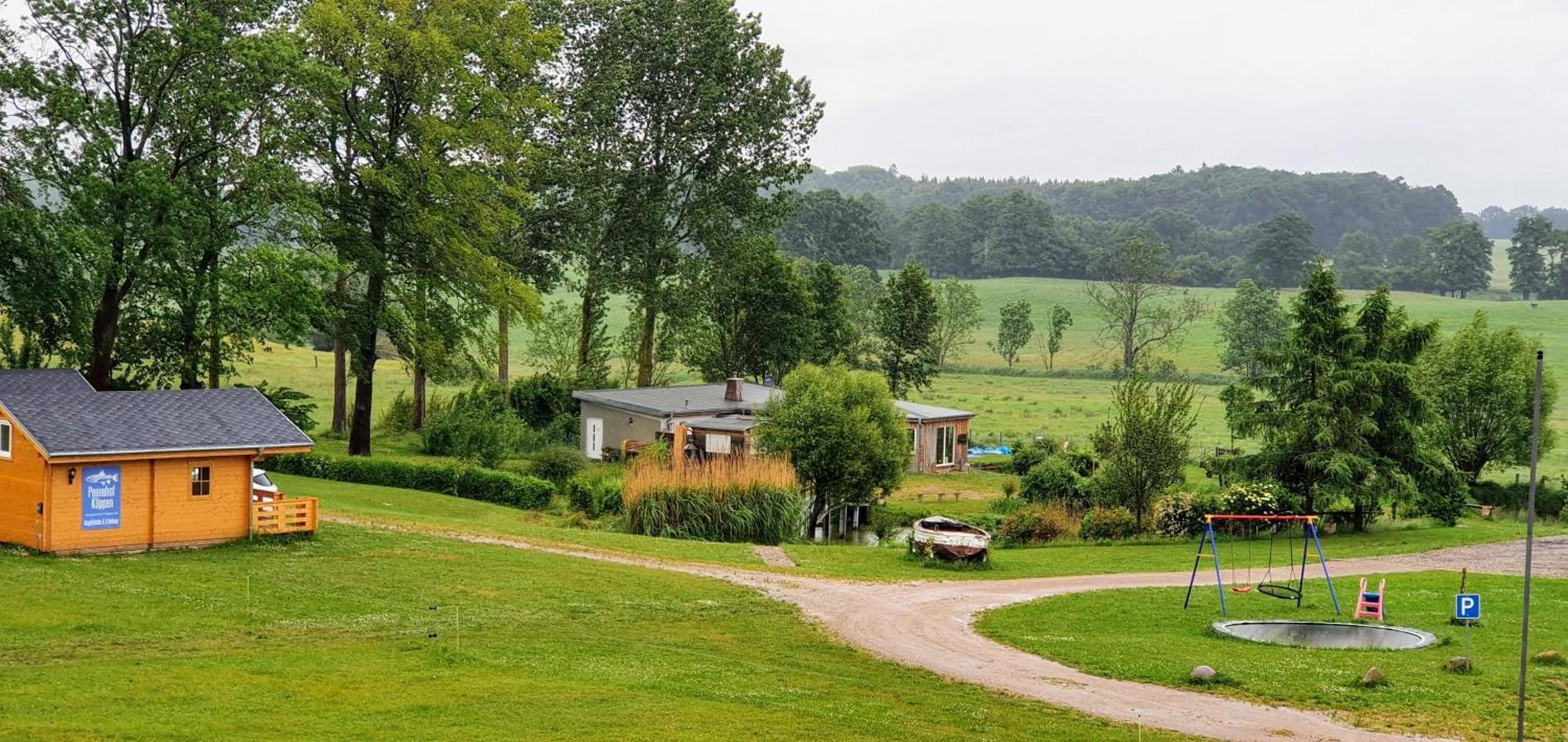 Peenehof Koeppen - Ferienwohnungen & Schlaffaesser Jordenstorf Exterior photo